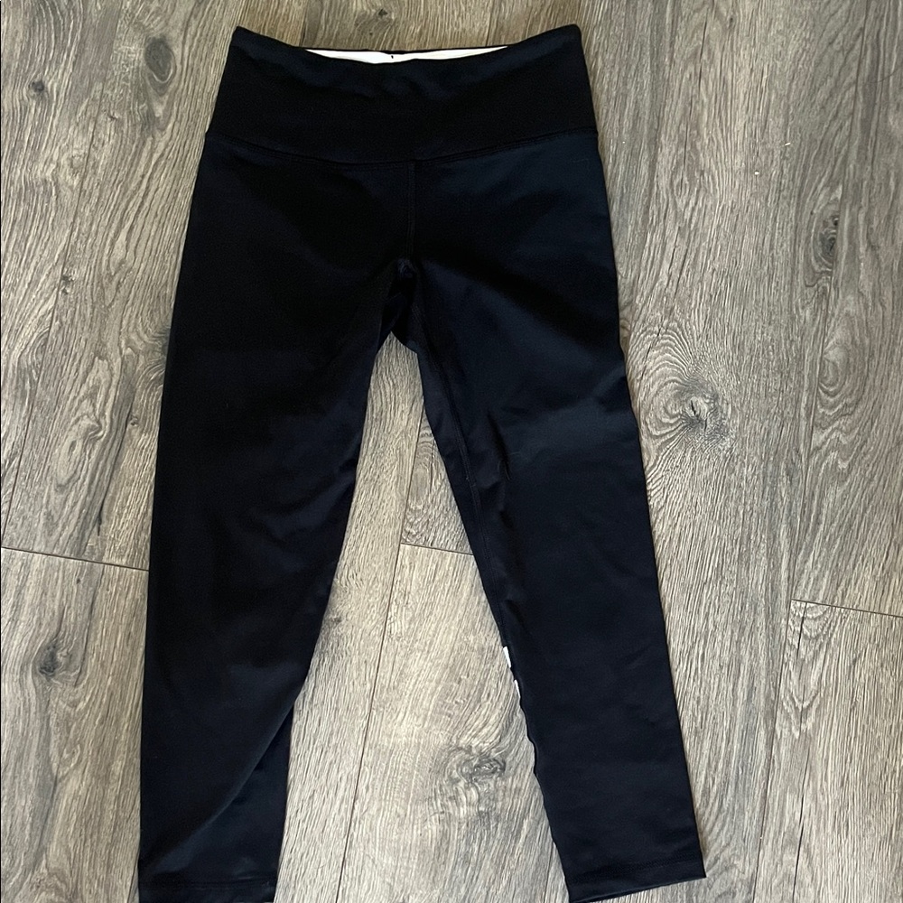 Victoria’s Secret VSX sport capris XS